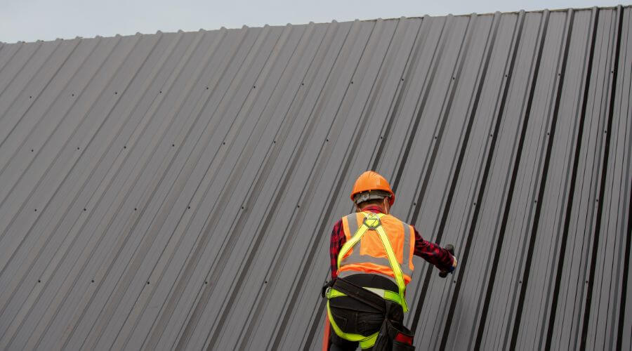 Professional gutter cleaning in Paskenta, CA
